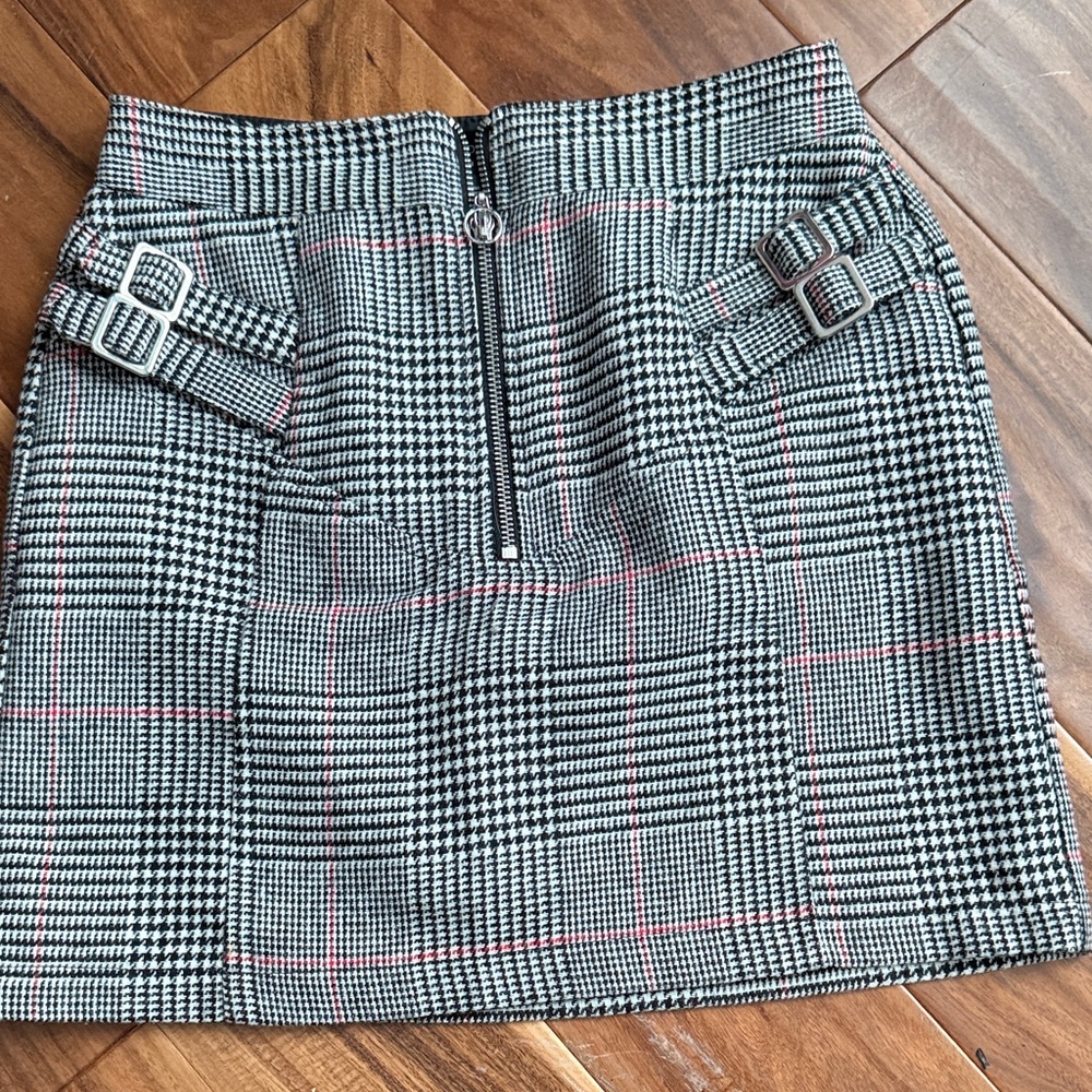 Topshop Black and White Houndstooth Mini Skirt with Buckle Accents